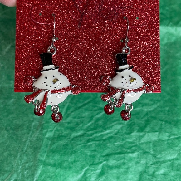 Charming Snowman Earrings in White and Black - Picture 7 of 13